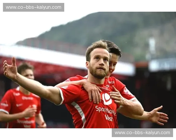 绿茵场上的宿命对决：布兰vs瓦勒伦加，一场激情与荣耀的碰撞